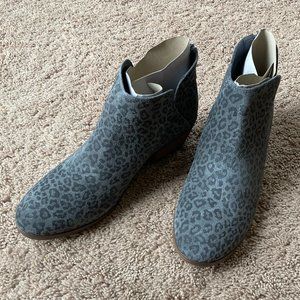 NWOT - Michael By Michael Shannon Nadya Animal Print Ankle Bootie